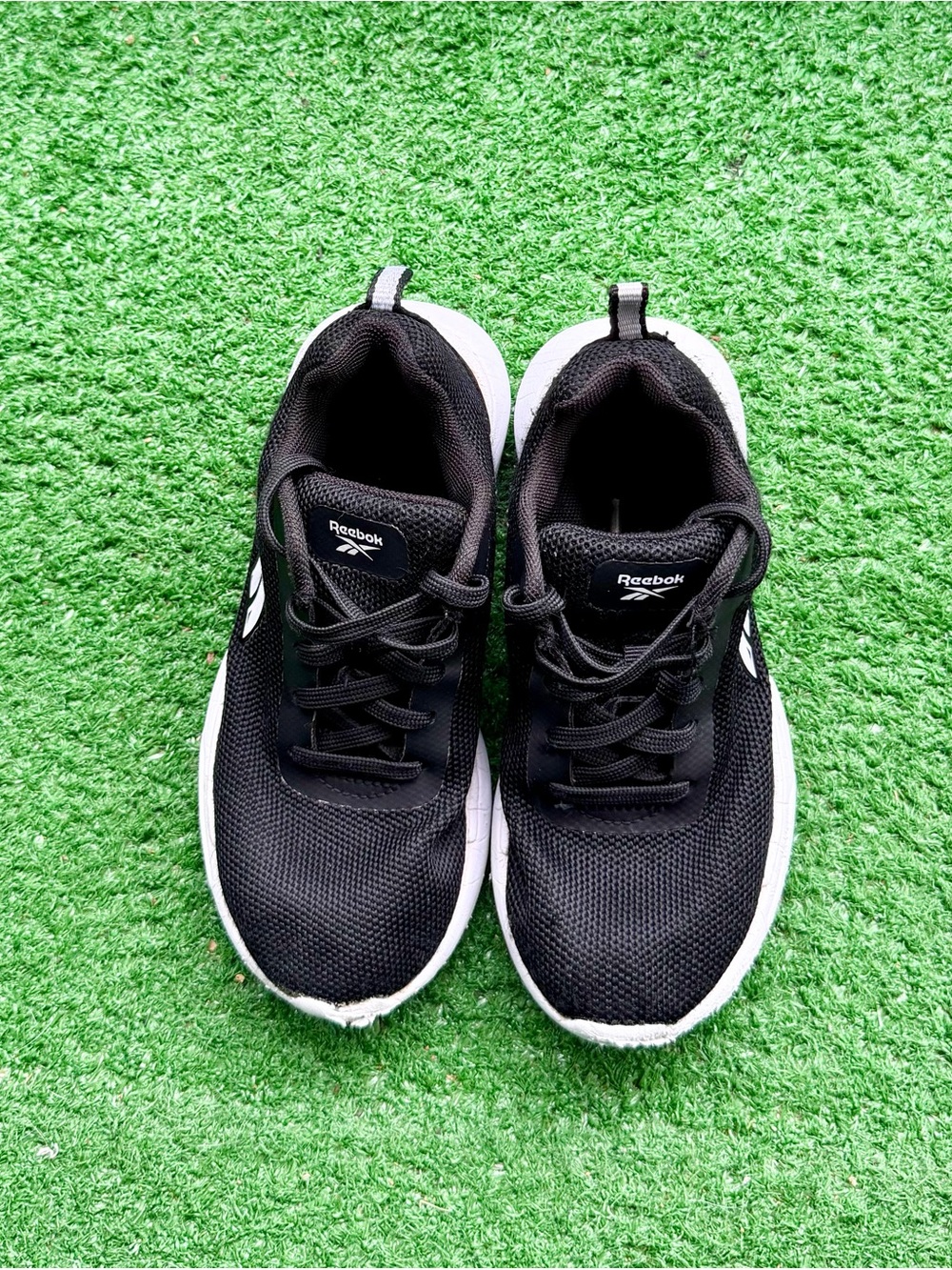 Reebok Black White Athletic Running Sneakers Shoes Kids' US 12